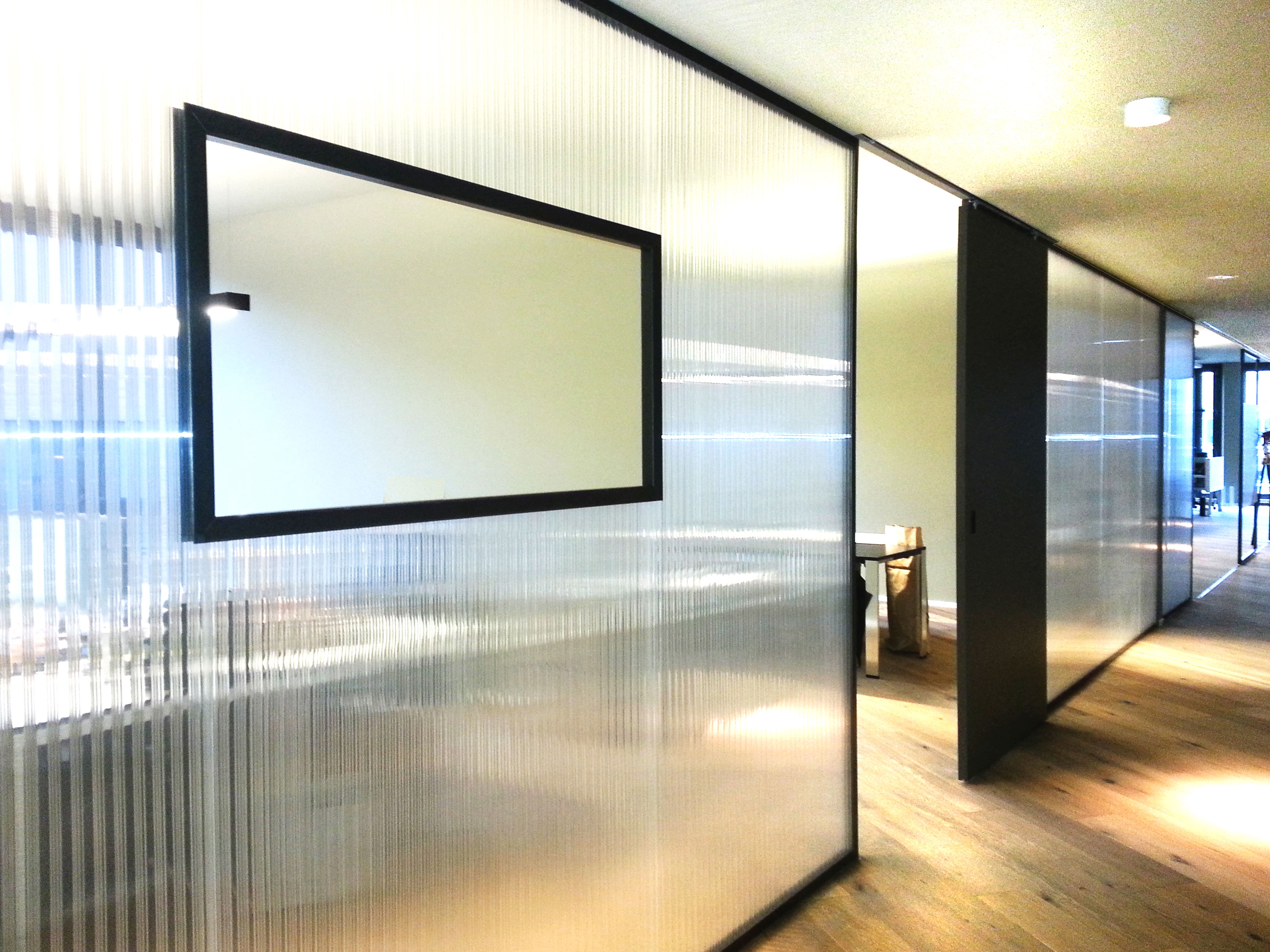 LUV INTERIOR HAMBURG - 25hours Hotel Company GmbH LUV INTERIOR HAMBURG - 25hours Hotel Company GmbH
