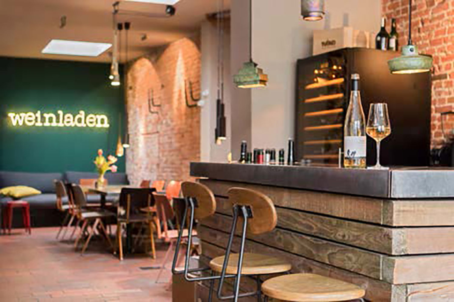 LUV INTERIOR HAMBURG - TVino LUV INTERIOR HAMBURG - TVino