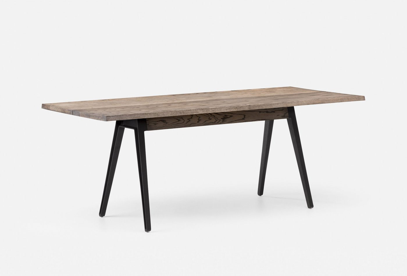 LUV INTERIOR HAMBURG - Welles Table LUV INTERIOR HAMBURG - Welles Table