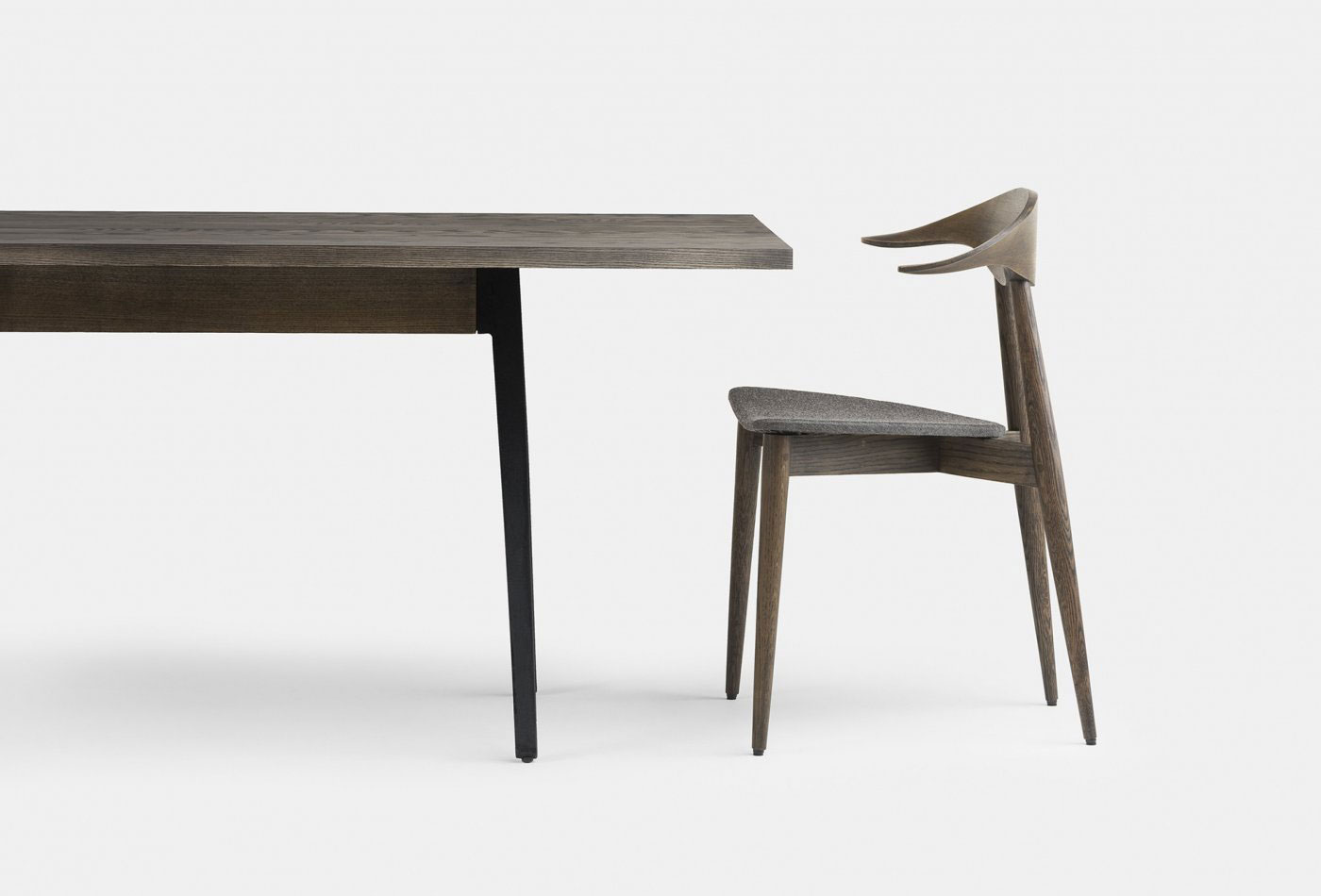 LUV INTERIOR HAMBURG - Welles Table LUV INTERIOR HAMBURG - Welles Table