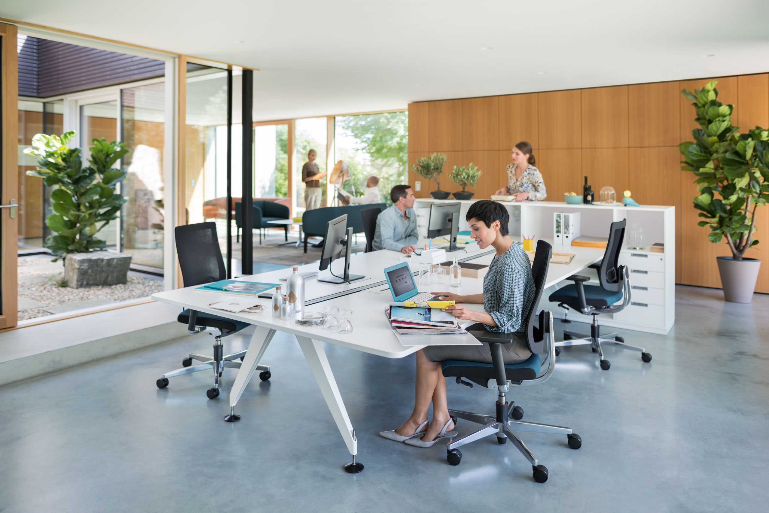 LUV INTERIOR HAMBURG - Black Dot Air LUV INTERIOR HAMBURG - Black Dot Air