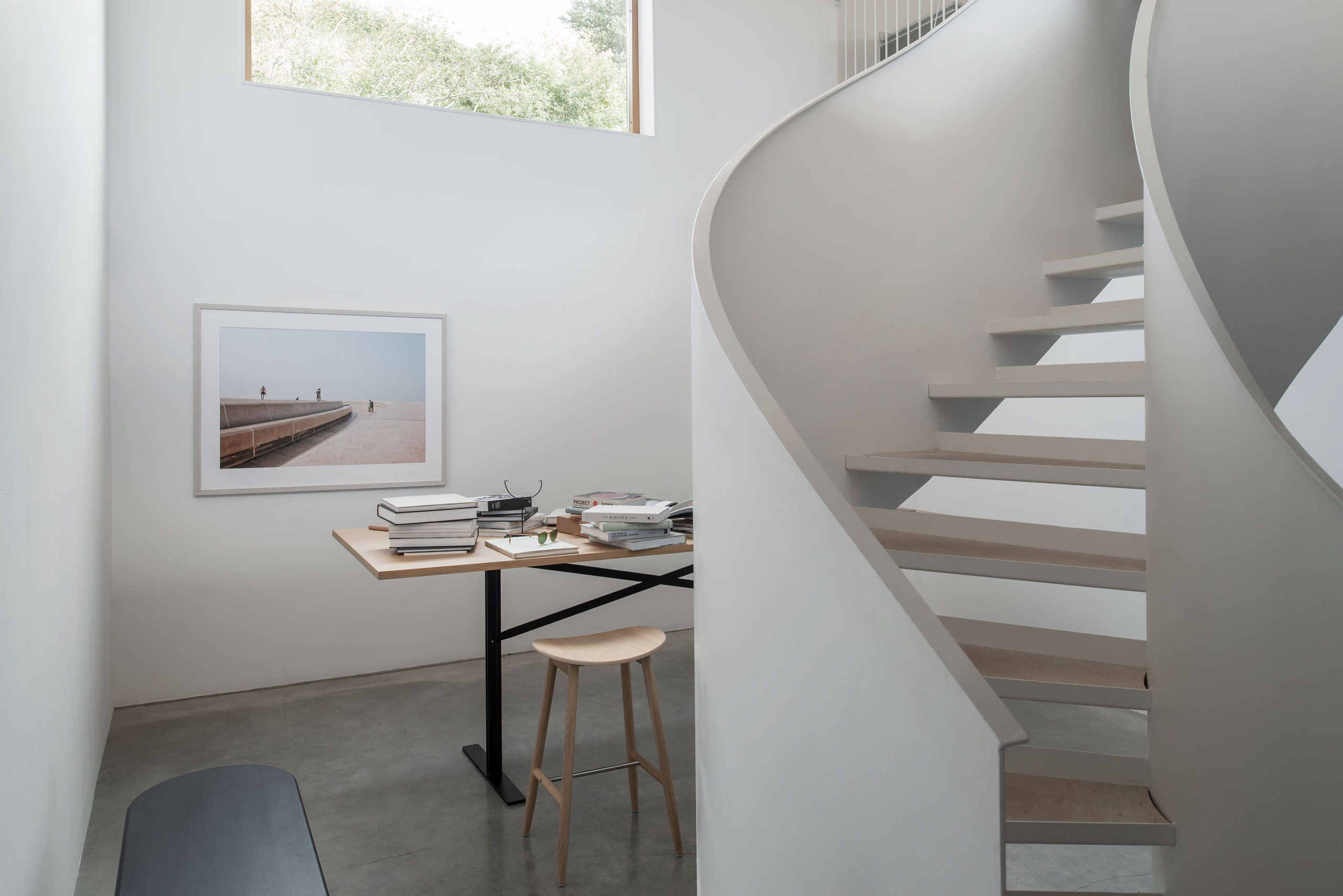 LUV INTERIOR HAMBURG - Ferric Table