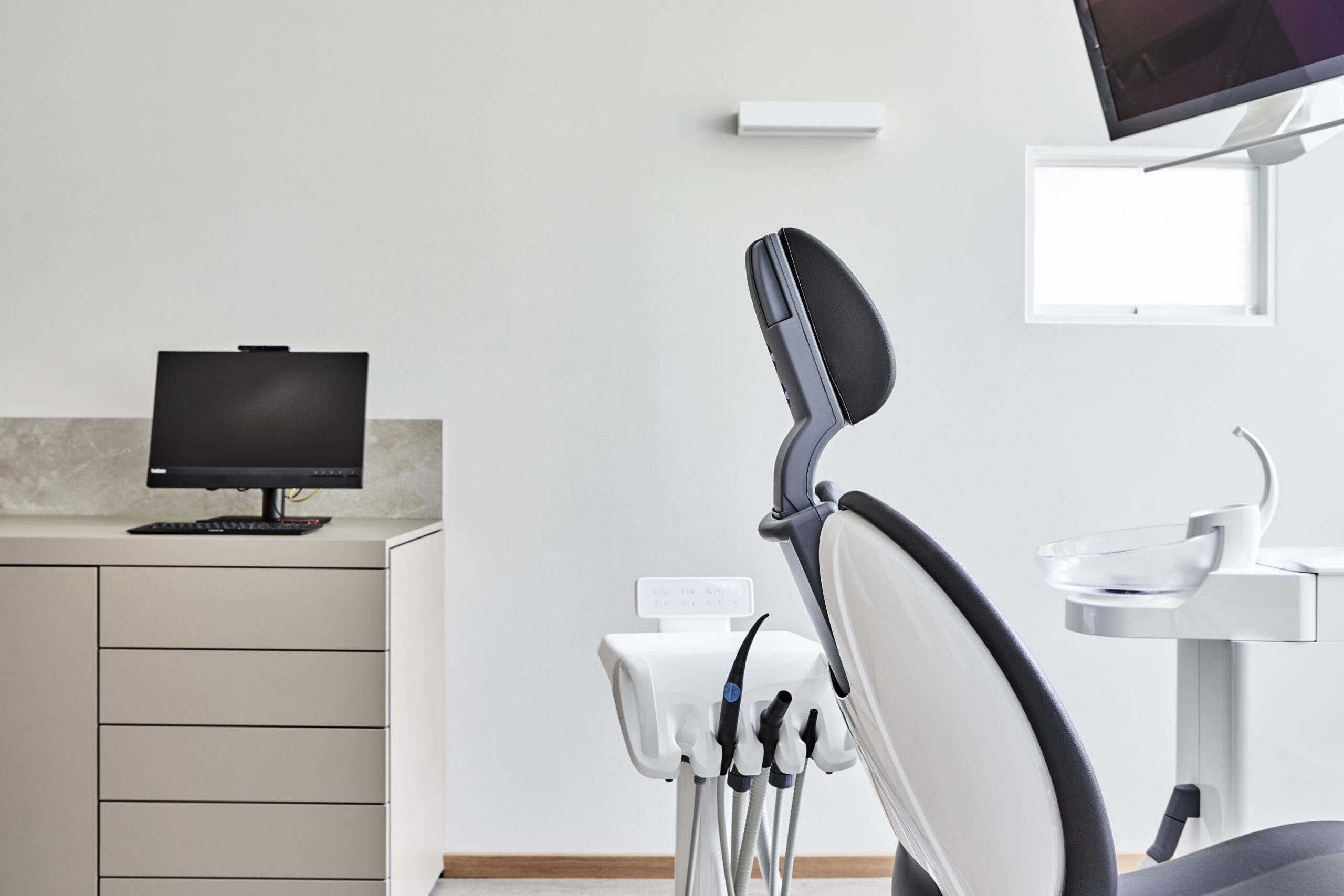 LUV INTERIOR HAMBURG - Zahnarztpraxis Drehbahn LUV INTERIOR HAMBURG - Zahnarztpraxis Drehbahn